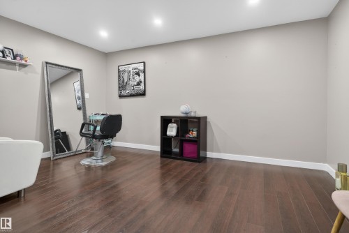 9014 166 Avenue, Edmonton, AB - Indoor