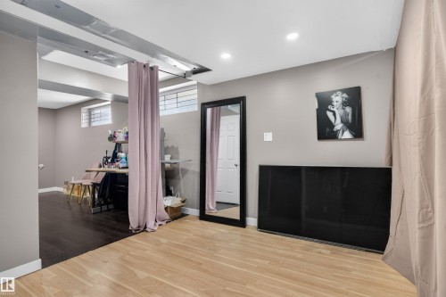 9014 166 Avenue, Edmonton, AB - Indoor