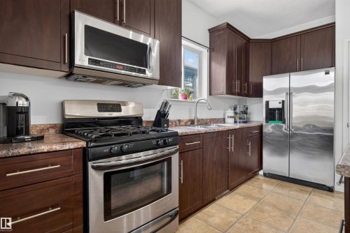 9014 166 Avenue, Edmonton, AB - Indoor Photo Showing Kitchen