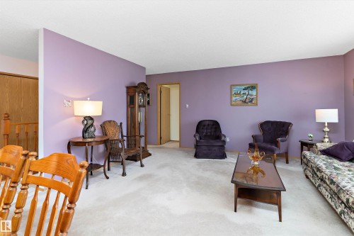 17404 Callingwood Road, Edmonton, AB - Indoor