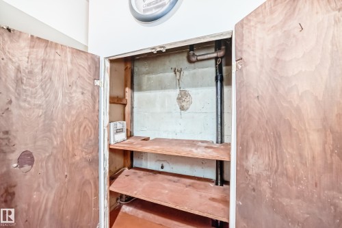 Image quality insufficient for description - 4006 115 Avenue, Edmonton, AB 
