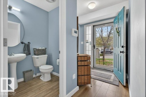 13956 137 Street, Edmonton, AB - Indoor Photo Showing Bathroom