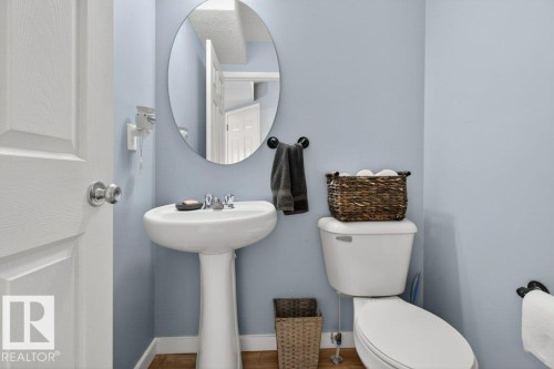 13956 137 Street, Edmonton, AB - Indoor Photo Showing Bathroom