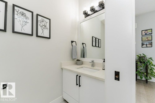 74 Ellice Bend, Fort Saskatchewan, AB - Indoor Photo Showing Bathroom