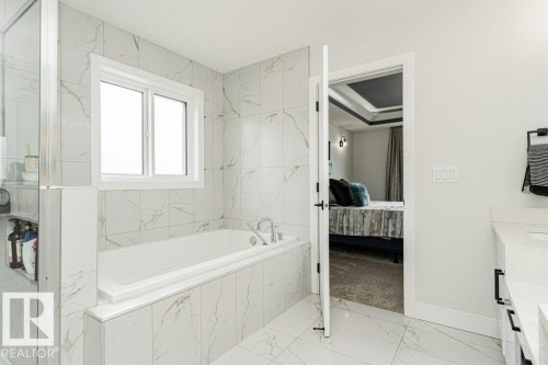 74 Ellice Bend, Fort Saskatchewan, AB - Indoor Photo Showing Bathroom