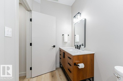 74 Ellice Bend, Fort Saskatchewan, AB - Indoor Photo Showing Bathroom