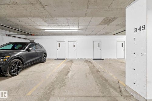 207 7463 May Common, Edmonton, AB - Indoor Photo Showing Garage