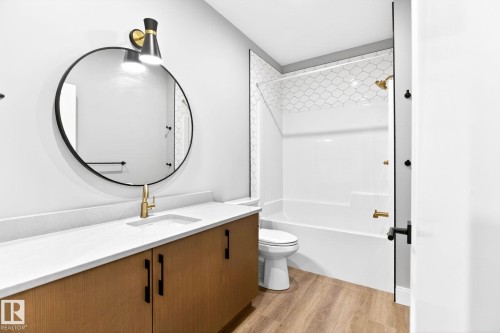 207 7463 May Common, Edmonton, AB - Indoor Photo Showing Bathroom