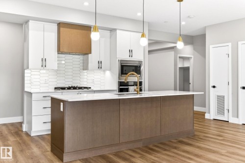 207 7463 May Common, Edmonton, AB - Indoor Photo Showing Kitchen With Upgraded Kitchen