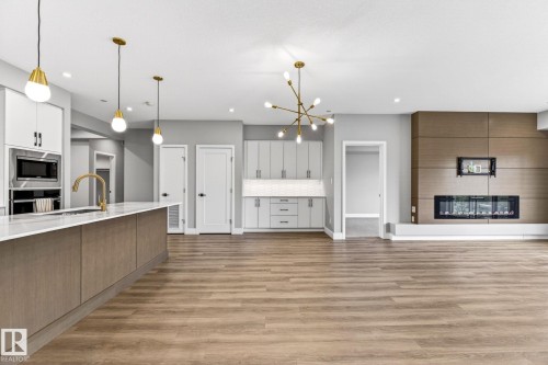 207 7463 May Common, Edmonton, AB - Indoor Photo Showing Kitchen With Upgraded Kitchen
