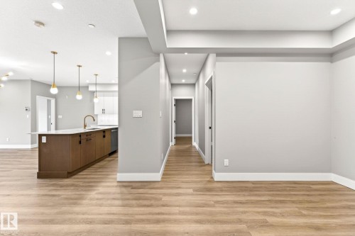 207 7463 May Common, Edmonton, AB - Indoor