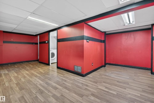 8 14105 82 Street, Edmonton, AB - Indoor