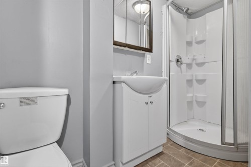 8 14105 82 Street, Edmonton, AB - Indoor Photo Showing Bathroom