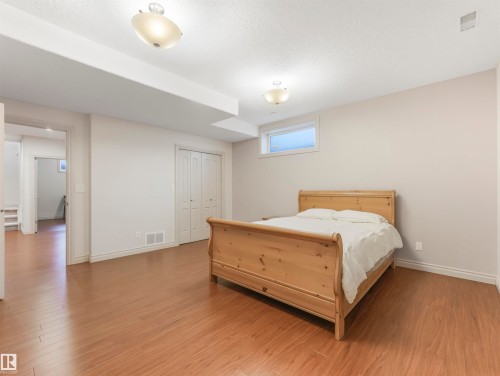 879 Drysdale Run Run, Edmonton, AB - Indoor Photo Showing Bedroom