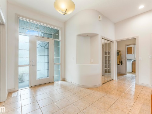 879 Drysdale Run Run, Edmonton, AB - Indoor Photo Showing Other Room