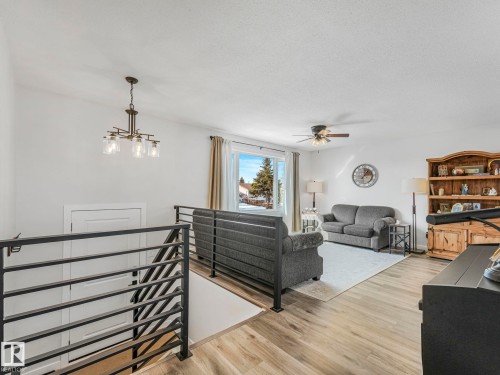 7336 149A Avenue, Edmonton, AB - Indoor