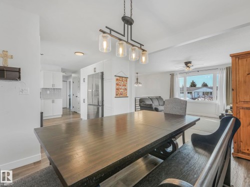 7336 149A Avenue, Edmonton, AB - Indoor Photo Showing Dining Room