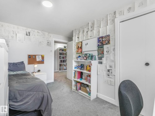 7336 149A Avenue, Edmonton, AB - Indoor Photo Showing Bedroom