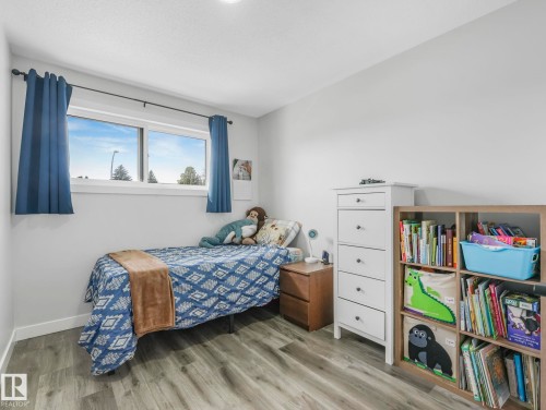 7336 149A Avenue, Edmonton, AB - Indoor Photo Showing Bedroom