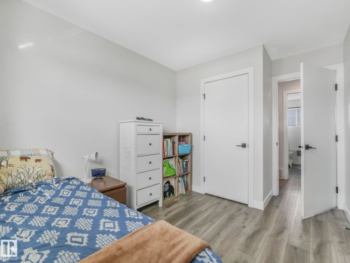 7336 149A Avenue, Edmonton, AB - Indoor Photo Showing Bedroom