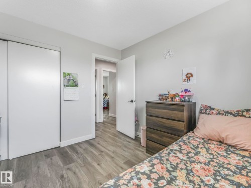 7336 149A Avenue, Edmonton, AB - Indoor Photo Showing Bedroom