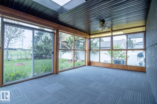 7007 10 Avenue, Edmonton, AB - Indoor Photo Showing Other Room