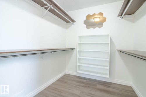 7007 10 Avenue, Edmonton, AB - Indoor