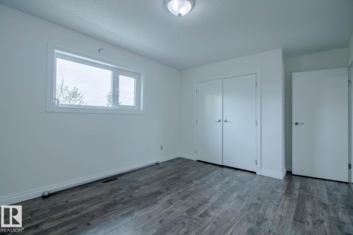 7007 10 Avenue, Edmonton, AB - Indoor Photo Showing Other Room