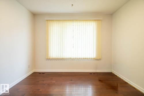 7007 10 Avenue, Edmonton, AB - Indoor Photo Showing Other Room