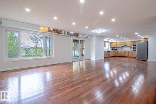 7007 10 Avenue, Edmonton, AB - Indoor
