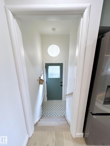 8516 64 Avenue, Edmonton, AB - Indoor Photo Showing Other Room