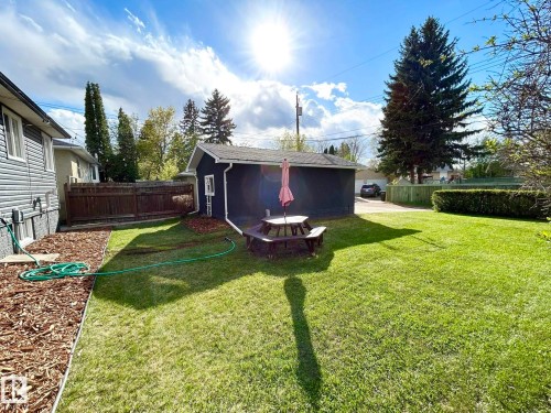 8516 64 Avenue, Edmonton, AB - Outdoor