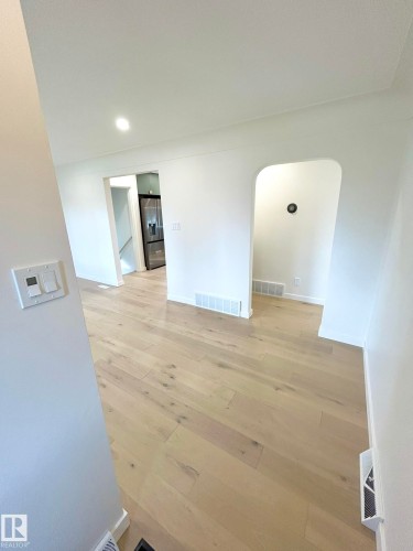 8516 64 Avenue, Edmonton, AB - Indoor Photo Showing Other Room
