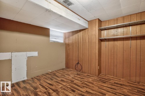 8326 81 Avenue, Edmonton, AB - Indoor