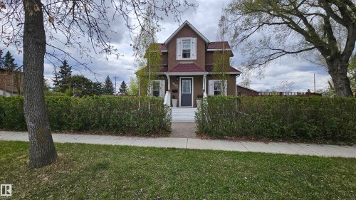 4502 52 Street  Wetaskiwin, AB T9A 1N6