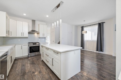 14026 101A Avenue, Edmonton, AB - Indoor Photo Showing Kitchen
