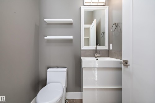 14026 101A Avenue, Edmonton, AB - Indoor Photo Showing Bathroom