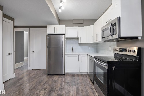 14026 101A Avenue, Edmonton, AB - Indoor Photo Showing Kitchen