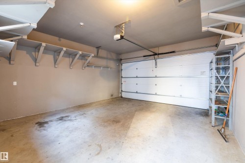 14026 101A Avenue, Edmonton, AB - Indoor Photo Showing Garage