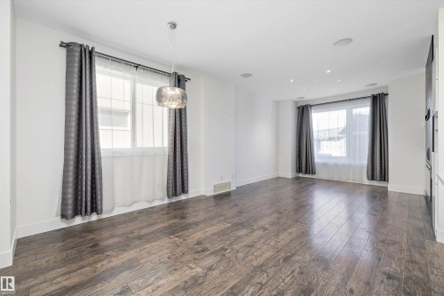 14026 101A Avenue, Edmonton, AB - Indoor Photo Showing Other Room