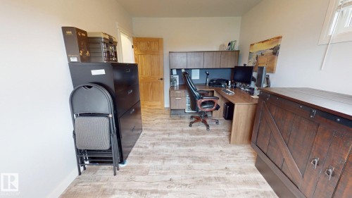 55268 Range Road 212, Rural Strathcona County, AB - Indoor Photo Showing Office