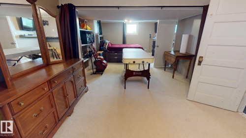 55268 Range Road 212, Rural Strathcona County, AB - Indoor