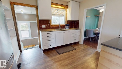 55268 Range Road 212, Rural Strathcona County, AB - Indoor Photo Showing Kitchen With Double Sink