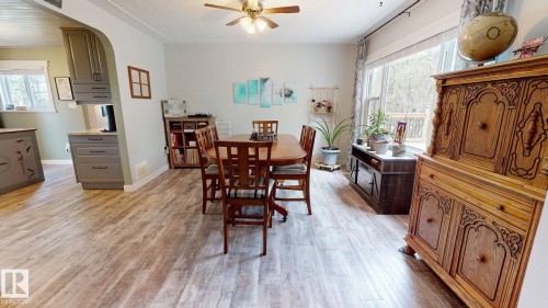 55268 Range Road 212, Rural Strathcona County, AB - Indoor Photo Showing Dining Room