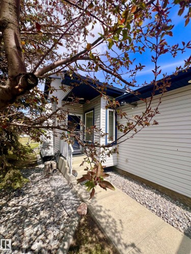 36 3003 34 Avenue, Edmonton, AB - Outdoor With Deck Patio Veranda