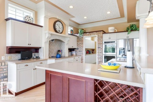 4 Placer Close, St. Albert, AB - Indoor Photo Showing Kitchen