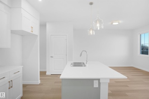1171 South Creek Wynd, Stony Plain, AB - Indoor Photo Showing Kitchen With Double Sink With Upgraded Kitchen