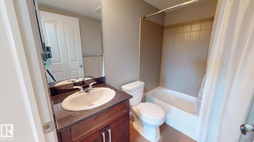 116 11808 22 Avenue Sw, Edmonton, AB - Indoor Photo Showing Bathroom