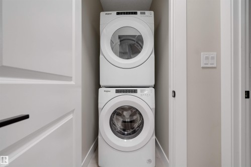 22916 95 Avenue, Edmonton, AB - Indoor Photo Showing Laundry Room