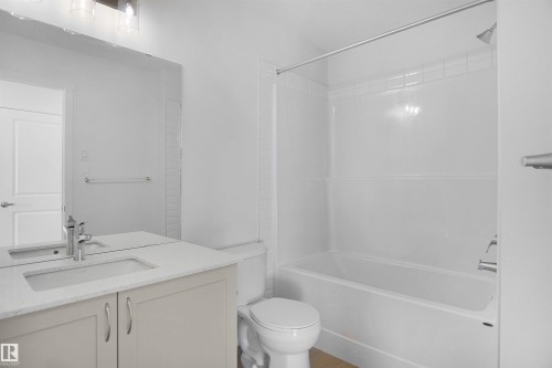 8891 Carson Way, Edmonton, AB - Indoor Photo Showing Bathroom